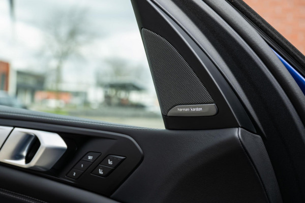 BMW X5 xDrive50e M-Sport Pro M-Seats Sky Individual Lack