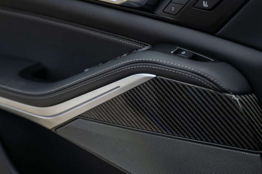 BMW X5 xDrive50e M-Sport Pro M-Seats Sky Individual Lack