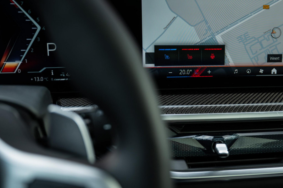 BMW X5 xDrive50e M-Sport Pro M-Seats Sky Individual Lack