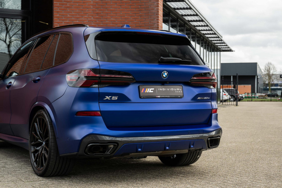 BMW X5 xDrive50e M-Sport Pro M-Seats Sky Individual Lack