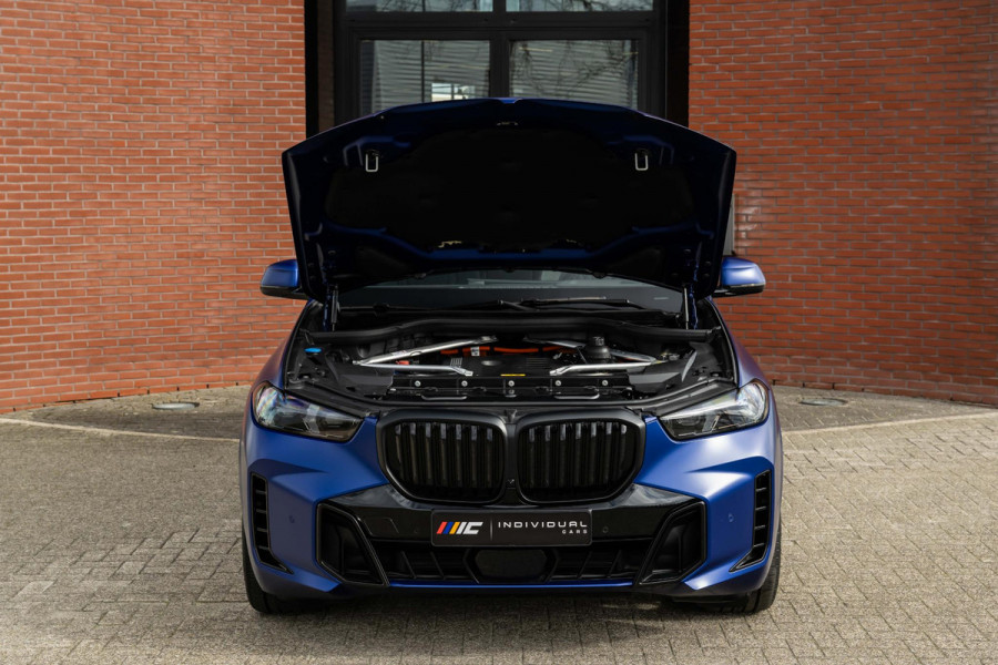 BMW X5 xDrive50e M-Sport Pro M-Seats Sky Individual Lack