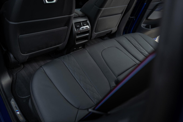 BMW X5 xDrive50e M-Sport Pro M-Seats Sky Individual Lack