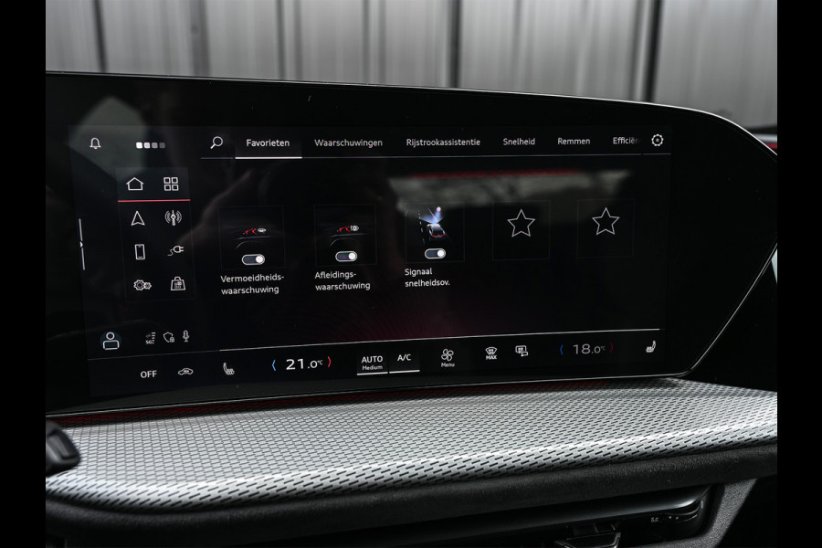 Audi Q5 Sportback 2.0 TFSI e-hybrid quattro S edition Competition | Luchtvering | S-Seats | Panorama dak | Trekhaak | Digital Oled | Adaptive Cruise | Tech Plus | 360 Camera | Memory | Ambiance interieur