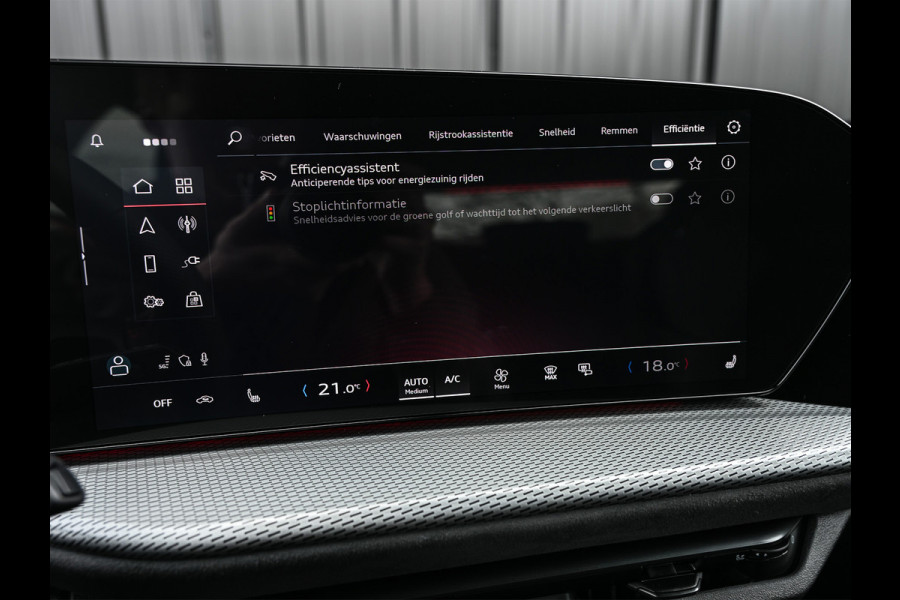 Audi Q5 Sportback 2.0 TFSI e-hybrid quattro S edition Competition | Luchtvering | S-Seats | Panorama dak | Trekhaak | Digital Oled | Adaptive Cruise | Tech Plus | 360 Camera | Memory | Ambiance interieur