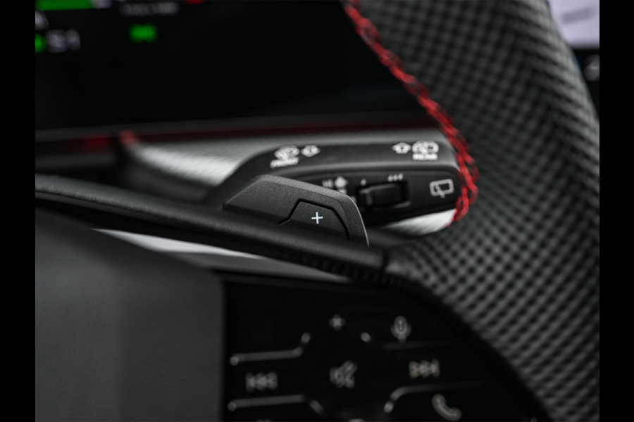 Audi Q5 Sportback 2.0 TFSI e-hybrid quattro S edition Competition | Luchtvering | S-Seats | Panorama dak | Trekhaak | Digital Oled | Adaptive Cruise | Tech Plus | 360 Camera | Memory | Ambiance interieur