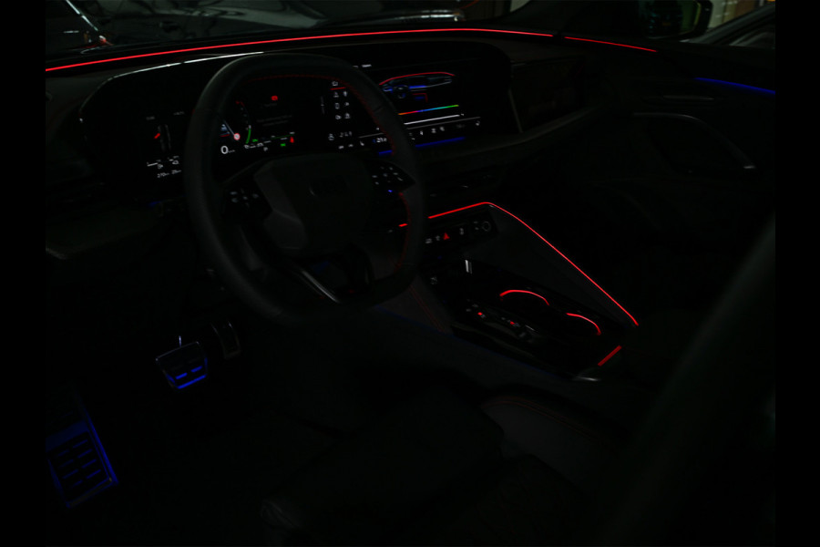 Audi Q5 Sportback 2.0 TFSI e-hybrid quattro S edition Competition | Luchtvering | S-Seats | Panorama dak | Trekhaak | Digital Oled | Adaptive Cruise | Tech Plus | 360 Camera | Memory | Ambiance interieur