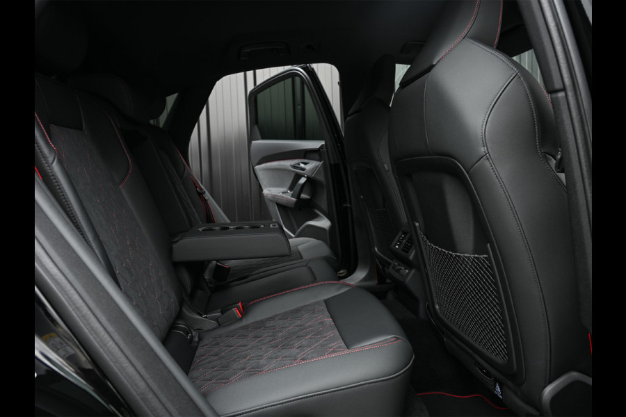 Audi Q5 Sportback 2.0 TFSI e-hybrid quattro S edition Competition | Luchtvering | S-Seats | Panorama dak | Trekhaak | Digital Oled | Adaptive Cruise | Tech Plus | 360 Camera | Memory | Ambiance interieur