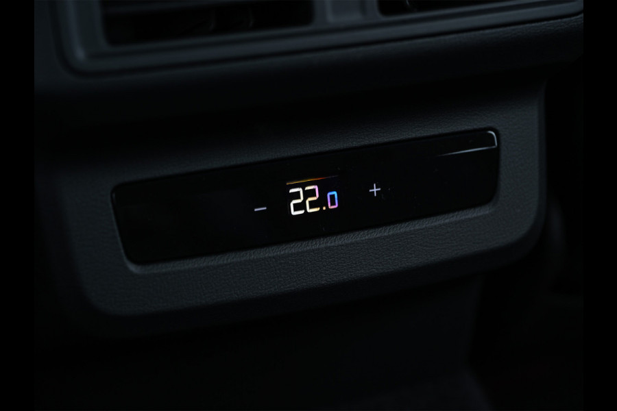 Audi Q5 Sportback 2.0 TFSI e-hybrid quattro S edition Competition | Luchtvering | S-Seats | Panorama dak | Trekhaak | Digital Oled | Adaptive Cruise | Tech Plus | 360 Camera | Memory | Ambiance interieur