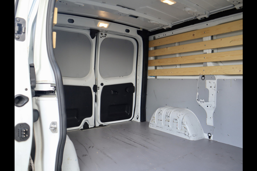 Renault Trafic 2.0 dCi ENKELE CABINE MARGE-BTW VRIJ