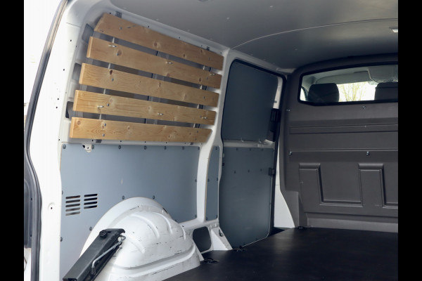 Volkswagen Transporter 2.0 TDI 150PK DSG LANG ENKELE CABINE