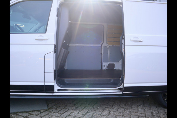 Volkswagen Transporter 2.0 TDI 150PK DSG LANG ENKELE CABINE