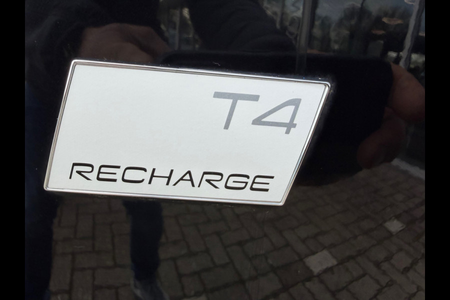 Volvo XC40 1.5 T4 Recharge Inscription Business / Navi / Climate / Cruise / Camera / 18".