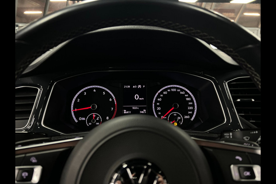 Volkswagen T-Roc 1.5 TSI R-LINE | Pano | Lane | Camera |