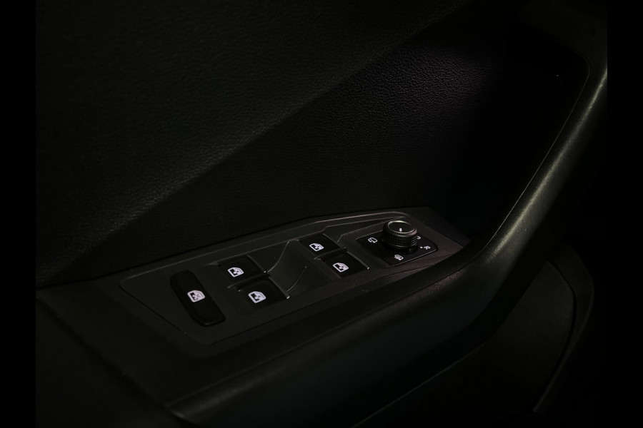 Volkswagen T-Roc 1.5 TSI R-LINE | Pano | Lane | Camera |