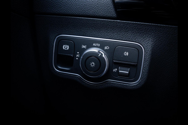 Mercedes-Benz GLA 250 e AMG Line - Facelift l Dealer OH l ACC l Camera