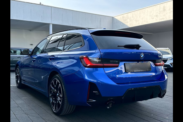 BMW 3 Serie Touring 330e M-SPORT (LCi) ** LED, M-SPORTST, LEDER, PANO, TREKH, HuD, ACC, 19-inch LMV ** 1e EIG - Ex BMW-AG ** * INFORMEER OOK NAAR ONZE AANTREKKELIJKE FINANCIAL-LEASE TARIEVEN **
