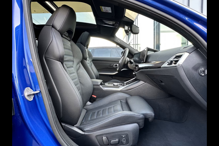 BMW 3 Serie Touring 330e M-SPORT (LCi) ** LED, M-SPORTST, LEDER, PANO, TREKH, HuD, ACC, 19-inch LMV ** 1e EIG - Ex BMW-AG ** * INFORMEER OOK NAAR ONZE AANTREKKELIJKE FINANCIAL-LEASE TARIEVEN **