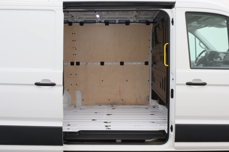 Volkswagen Crafter 35 2.0 TDI DSG 177 PK L3H2 Airco, Camera, ACC, Apple Carplay, Verwarmde Stoelen, LED, Trekhaak