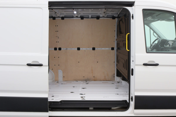 Volkswagen Crafter 35 2.0 TDI DSG 177 PK L3H2 Airco, Camera, ACC, Apple Carplay, Verwarmde Stoelen, LED, Trekhaak