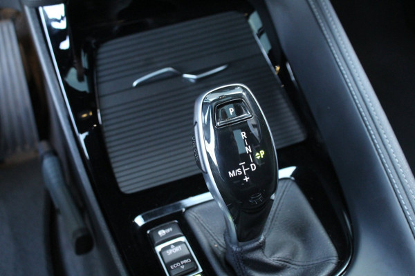 BMW X2 SDrive20i 192pk High Executive Edition AUTOMAAT NL-Auto NAP