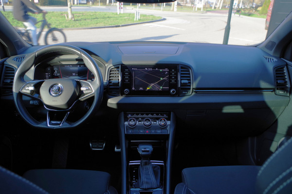 Škoda Karoq 1.5 TSI 150 PK Automaat ACT Sportline Business, Panoramadak, Winterpakket, Adap. Cruise Control, Keyless