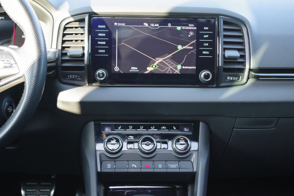 Škoda Karoq 1.5 TSI 150 PK Automaat ACT Sportline Business, Panoramadak, Winterpakket, Adap. Cruise Control, Keyless