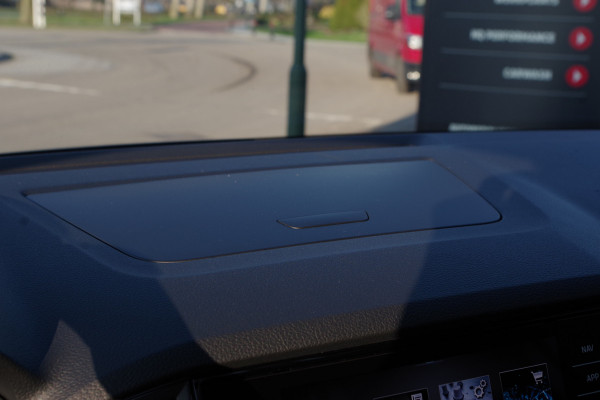 Škoda Karoq 1.5 TSI 150 PK Automaat ACT Sportline Business, Panoramadak, Winterpakket, Adap. Cruise Control, Keyless