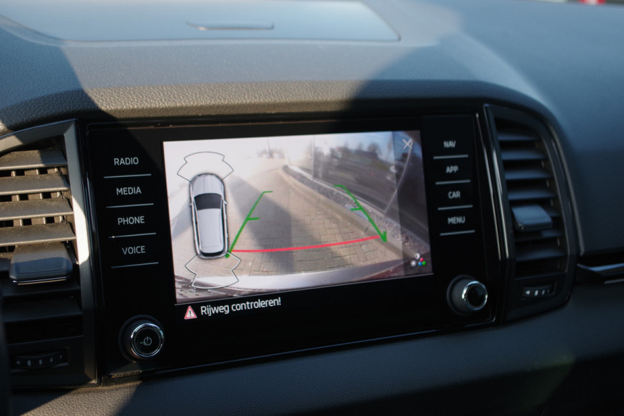 Škoda Karoq 1.5 TSI 150 PK Automaat ACT Sportline Business, Panoramadak, Winterpakket, Adap. Cruise Control, Keyless