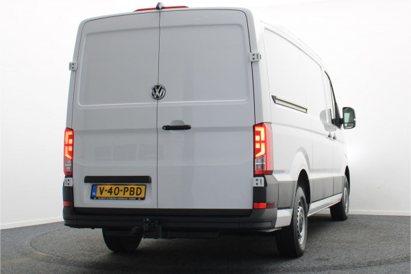 Volkswagen Crafter 35 2.0 TDI DSG 177 PK L3H2 Airco, Camera, ACC, Apple Carplay, Verwarmde Stoelen, LED, Trekhaak