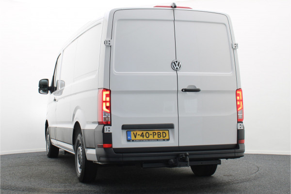 Volkswagen Crafter 35 2.0 TDI DSG 177 PK L3H2 Airco, Camera, ACC, Apple Carplay, Verwarmde Stoelen, LED, Trekhaak