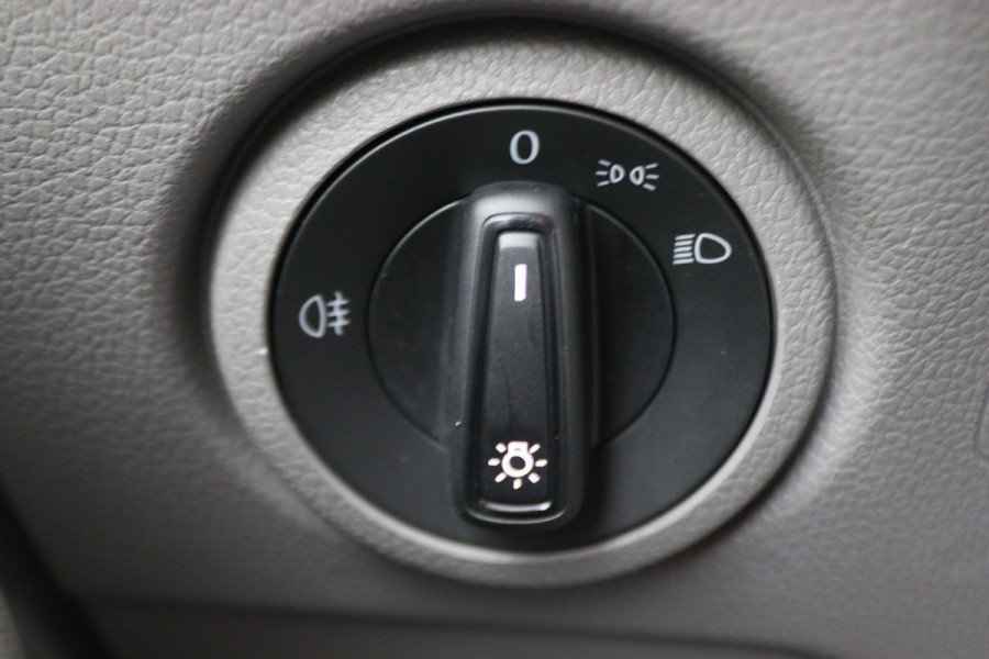 Volkswagen Crafter 35 2.0 TDI DSG 177 PK L3H2 Airco, Camera, ACC, Apple Carplay, Verwarmde Stoelen, LED, Trekhaak