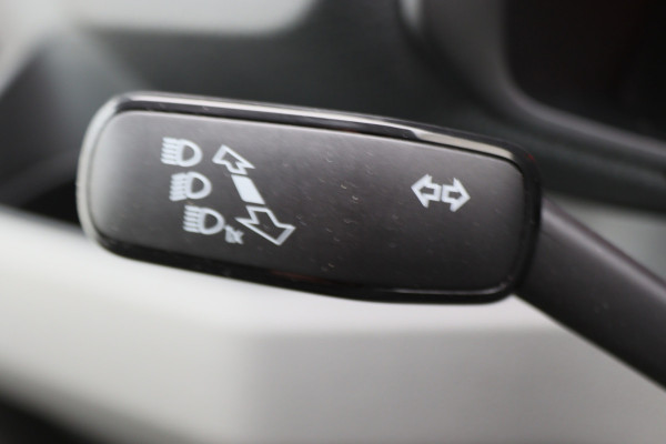 Volkswagen Crafter 35 2.0 TDI DSG 177 PK L3H2 Airco, Camera, ACC, Apple Carplay, Verwarmde Stoelen, LED, Trekhaak