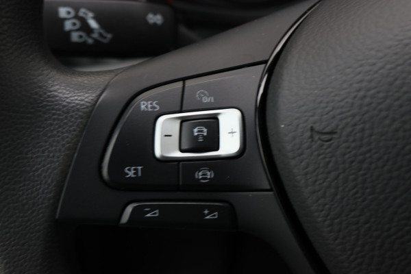 Volkswagen Crafter 35 2.0 TDI DSG 177 PK L3H2 Airco, Camera, ACC, Apple Carplay, Verwarmde Stoelen, LED, Trekhaak