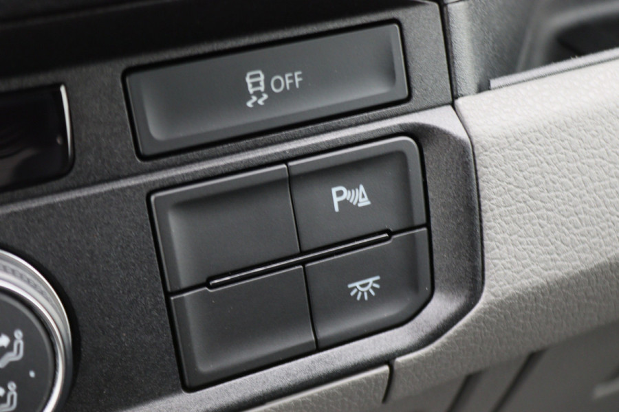 Volkswagen Crafter 35 2.0 TDI DSG 177 PK L3H2 Airco, Camera, ACC, Apple Carplay, Verwarmde Stoelen, LED, Trekhaak