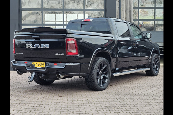 Dodge Ram 1500 5.7 V8 4x4 Crew Cab Laramie | Pano | Trekhaak | Leder | Alpine | Keyless | Camera | Sidesteps | Navi | 12" scherm | Klep uitlaat |