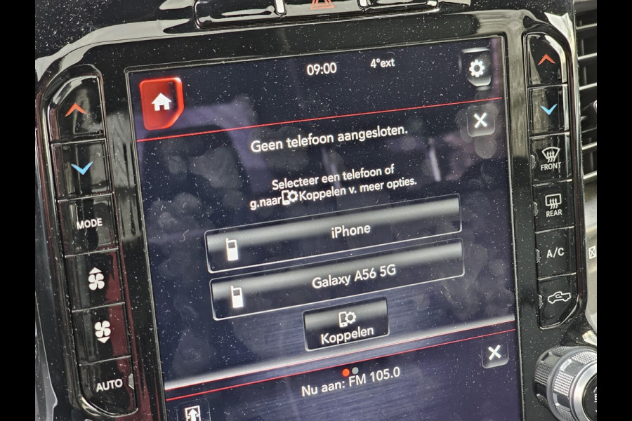 Dodge Ram 1500 5.7 V8 4x4 Crew Cab Laramie | Pano | Trekhaak | Leder | Alpine | Keyless | Camera | Sidesteps | Navi | 12" scherm | Klep uitlaat |