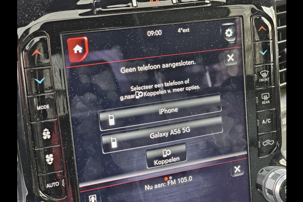 Dodge Ram 1500 5.7 V8 4x4 Crew Cab Laramie | Pano | Trekhaak | Leder | Alpine | Keyless | Camera | Sidesteps | Navi | 12" scherm | Klep uitlaat |