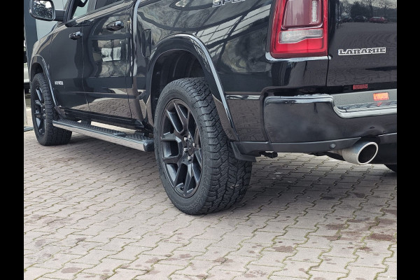 Dodge Ram 1500 5.7 V8 4x4 Crew Cab Laramie | Pano | Trekhaak | Leder | Alpine | Keyless | Camera | Sidesteps | Navi | 12" scherm | Klep uitlaat |