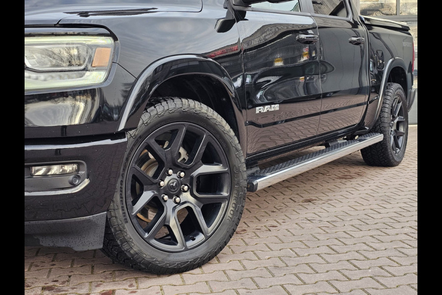 Dodge Ram 1500 5.7 V8 4x4 Crew Cab Laramie | Pano | Trekhaak | Leder | Alpine | Keyless | Camera | Sidesteps | Navi | 12" scherm | Klep uitlaat |