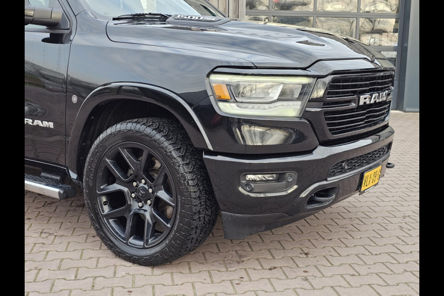 Dodge Ram 1500 5.7 V8 4x4 Crew Cab Laramie | Pano | Trekhaak | Leder | Alpine | Keyless | Camera | Sidesteps | Navi | 12" scherm | Klep uitlaat |