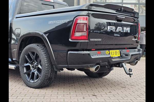 Dodge Ram 1500 5.7 V8 4x4 Crew Cab Laramie | Pano | Trekhaak | Leder | Alpine | Keyless | Camera | Sidesteps | Navi | 12" scherm | Klep uitlaat |