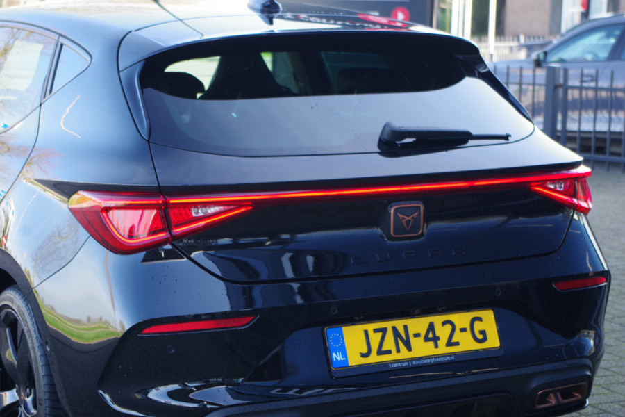 CUPRA Leon Sportstourer 1.4 e-Hybrid 204 PK BNS, Kuipstoelen, Winterpakket, Memory, Camera, Carplay