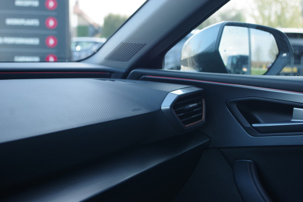 CUPRA Leon Sportstourer 1.4 e-Hybrid 204 PK BNS, Kuipstoelen, Winterpakket, Memory, Camera, Carplay