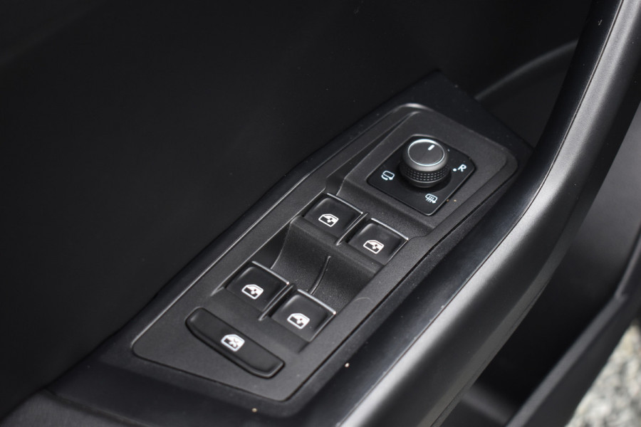 Volkswagen T-Roc R 2.0 TSI 300PK DSG 4MOTION R-SPORT LEDER/CAMERA/NAVI/VIRTUAL