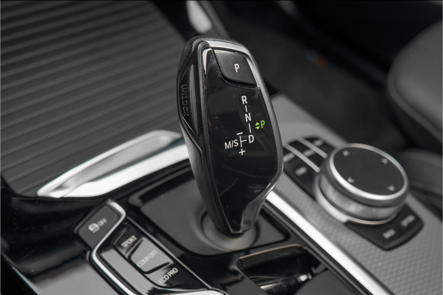 BMW X3 M40i xDrive High Executive Pano ACC Trekhaak HUD