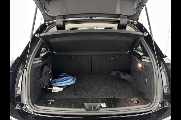 BMW i3 S 120Ah 42 kWh [ 3-Fase ] *ACCUCEL DEFECT / RANGE 151KM* *HEAT-PUMP | PANO | ADAPTIVE-CRUISE | LEATHER-FABRIC | FULL-LED | HARMAN/KARDON | HEATED-COMFORTSEATS | NAVI-FULLMAP | DAB+ | ECC | PDC | 18''ALU*