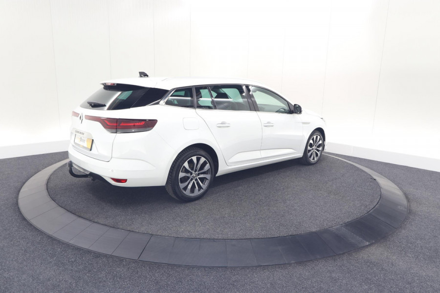 Renault Mégane Estate TCe 140 EDC Techno | Trekhaak | Camera | Navigatie | 9.3 Inch Groot Scherm