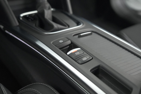 Renault Mégane Estate TCe 140 EDC Techno | Trekhaak | Camera | Navigatie | 9.3 Inch Groot Scherm