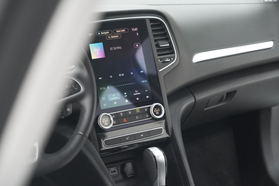 Renault Mégane Estate TCe 140 EDC Techno | Trekhaak | Camera | Navigatie | 9.3 Inch Groot Scherm