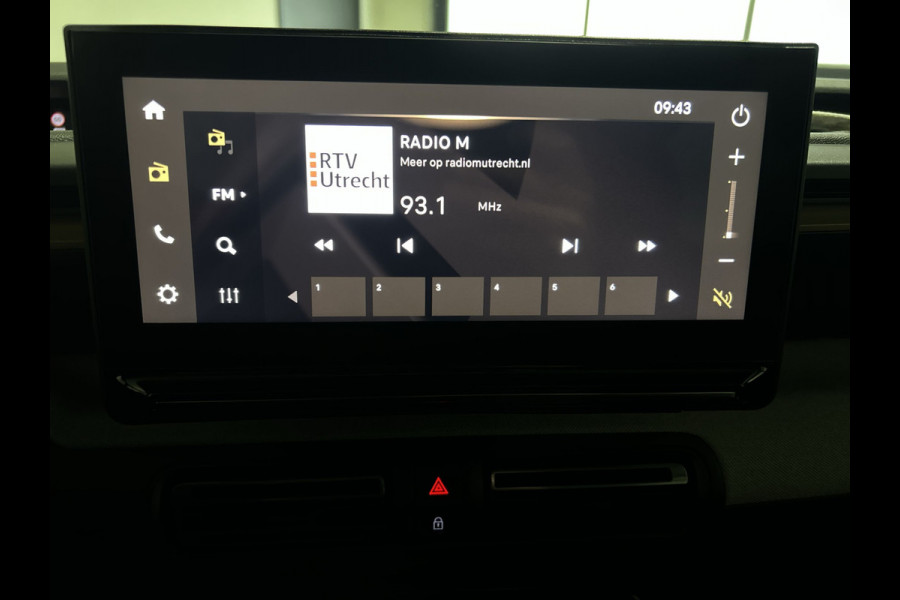 Citroën Ë-C3 Aircross Plus 113pk Comfort Range 44 kWh 11 kw lader | Apple Carplay | Parkeercamera | Zwart dak! nieuw! vanuit voorraad leverbaar